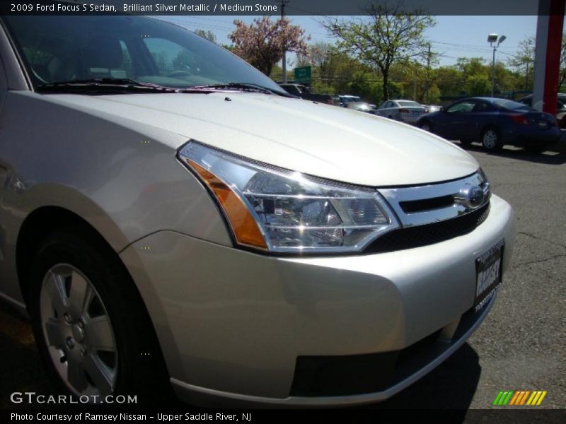 Brilliant Silver Metallic / Medium Stone 2009 Ford Focus S Sedan