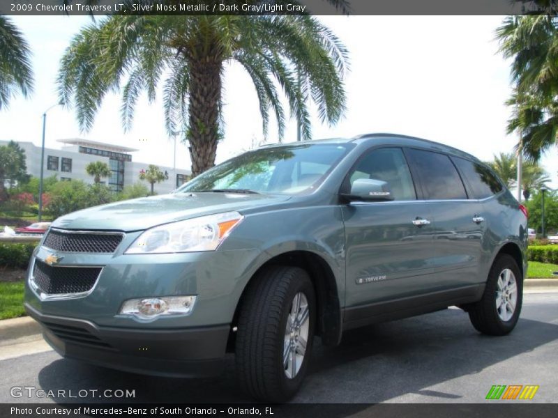 Silver Moss Metallic / Dark Gray/Light Gray 2009 Chevrolet Traverse LT