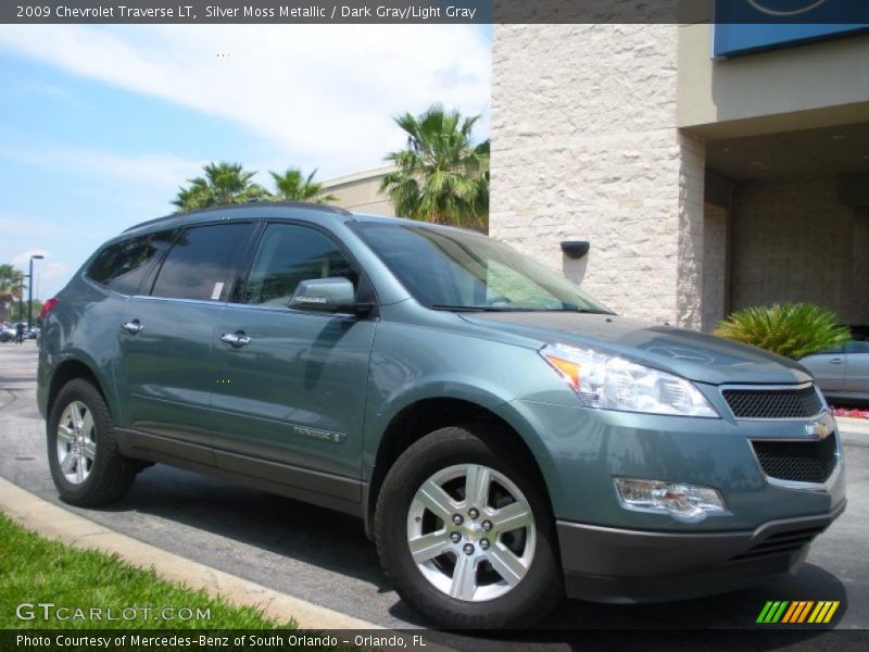 Silver Moss Metallic / Dark Gray/Light Gray 2009 Chevrolet Traverse LT