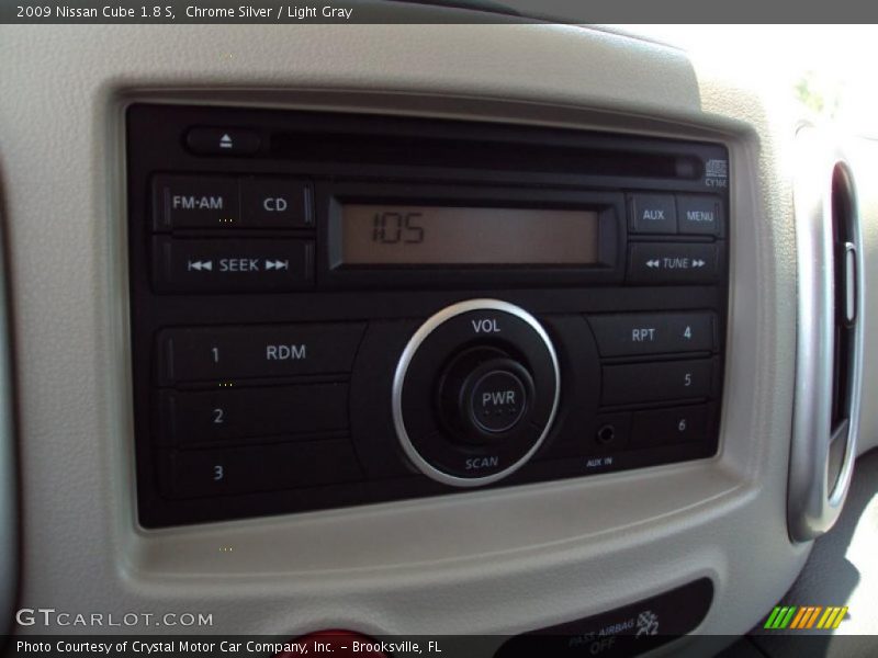 Chrome Silver / Light Gray 2009 Nissan Cube 1.8 S