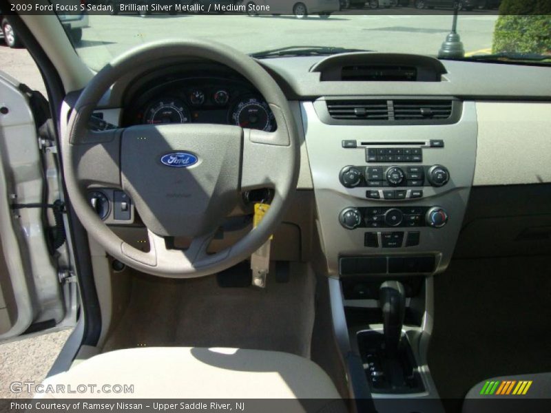 Brilliant Silver Metallic / Medium Stone 2009 Ford Focus S Sedan