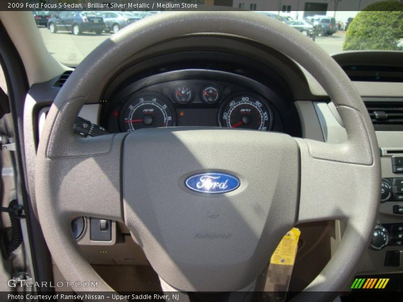 Brilliant Silver Metallic / Medium Stone 2009 Ford Focus S Sedan