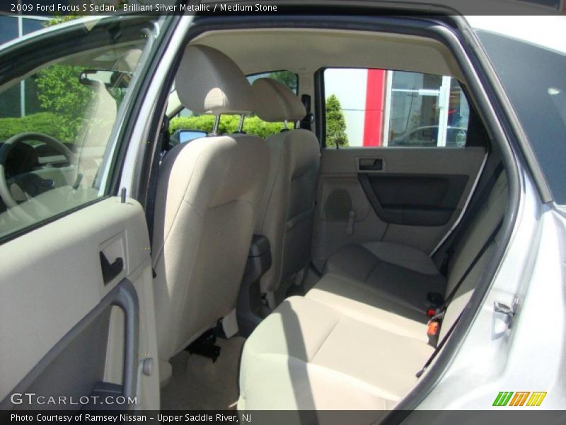 Brilliant Silver Metallic / Medium Stone 2009 Ford Focus S Sedan