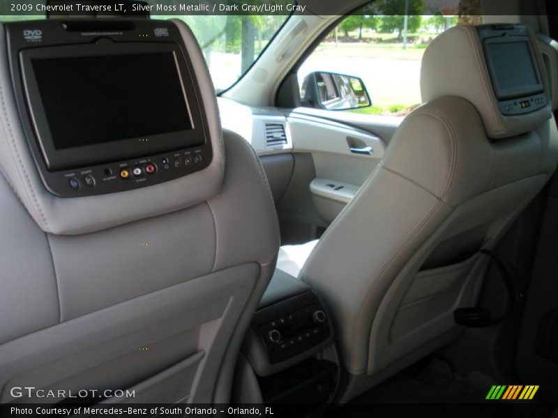 Silver Moss Metallic / Dark Gray/Light Gray 2009 Chevrolet Traverse LT