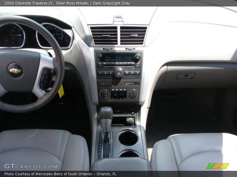 Silver Moss Metallic / Dark Gray/Light Gray 2009 Chevrolet Traverse LT