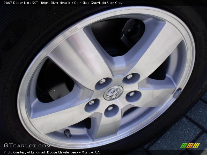 Bright Silver Metallic / Dark Slate Gray/Light Slate Gray 2007 Dodge Nitro SXT
