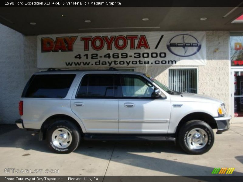 Silver Metallic / Medium Graphite 1998 Ford Expedition XLT 4x4