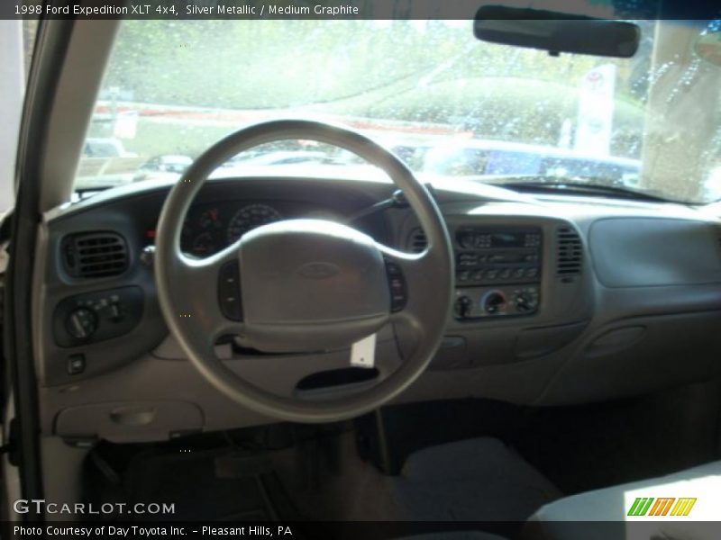 Silver Metallic / Medium Graphite 1998 Ford Expedition XLT 4x4