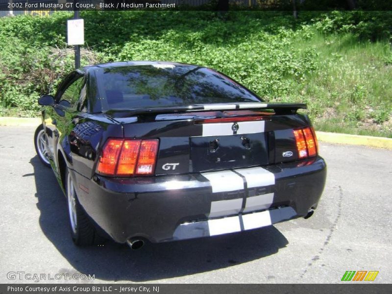 Black / Medium Parchment 2002 Ford Mustang GT Coupe