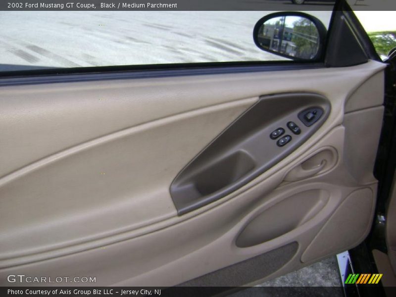 Black / Medium Parchment 2002 Ford Mustang GT Coupe