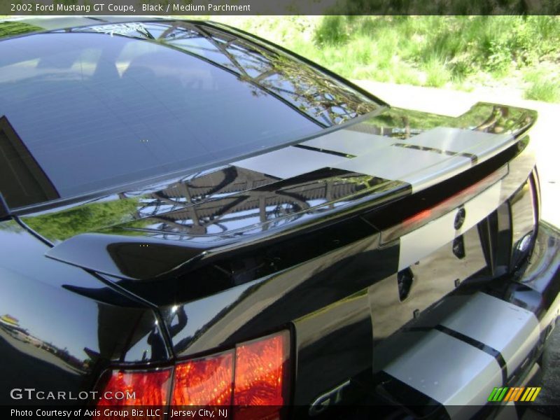 Black / Medium Parchment 2002 Ford Mustang GT Coupe