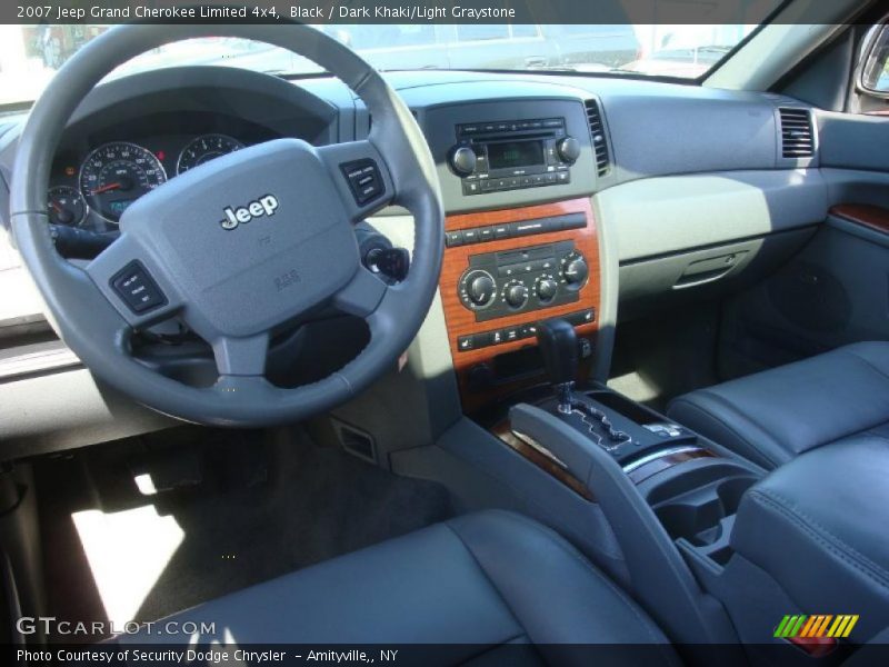 Black / Dark Khaki/Light Graystone 2007 Jeep Grand Cherokee Limited 4x4