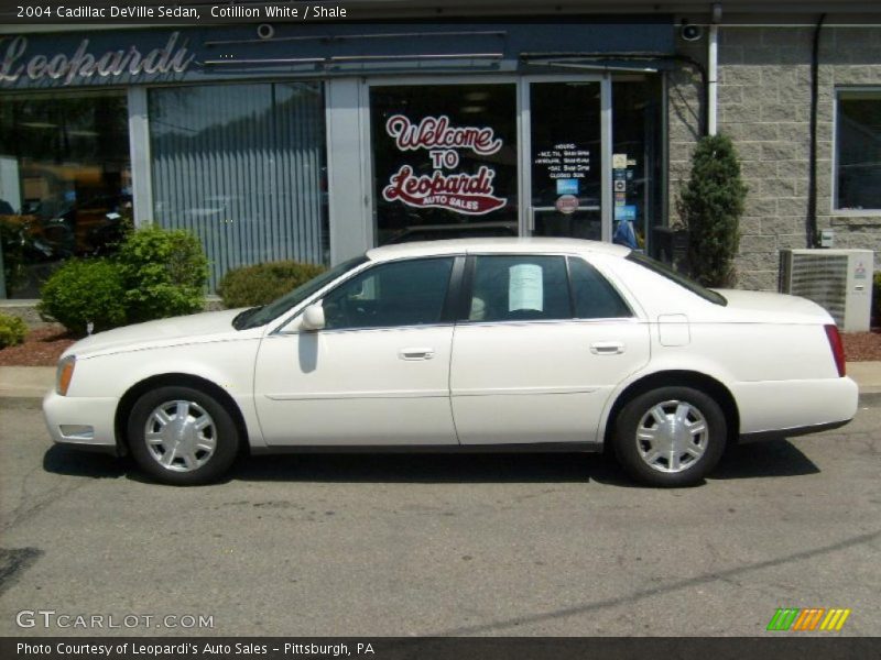 Cotillion White / Shale 2004 Cadillac DeVille Sedan