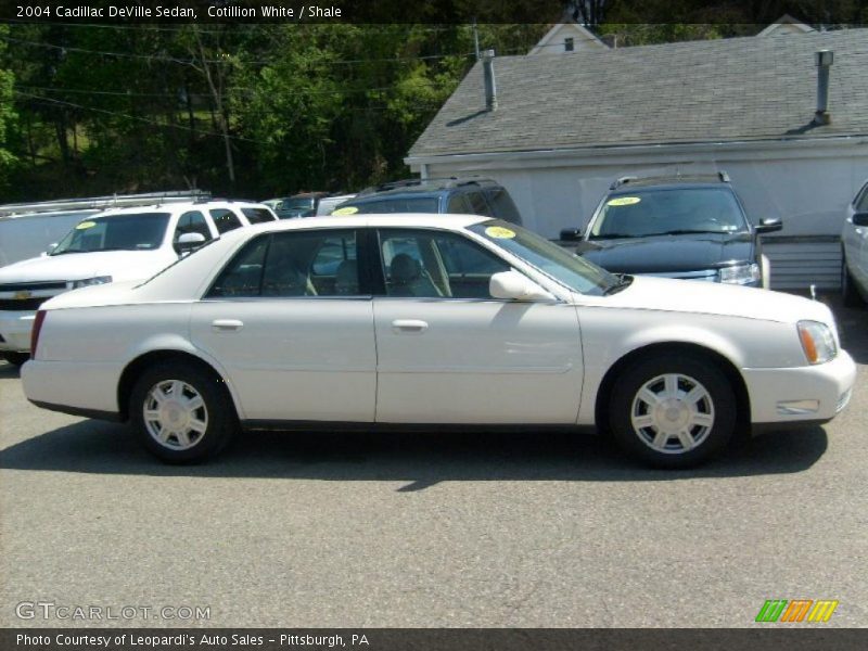 Cotillion White / Shale 2004 Cadillac DeVille Sedan