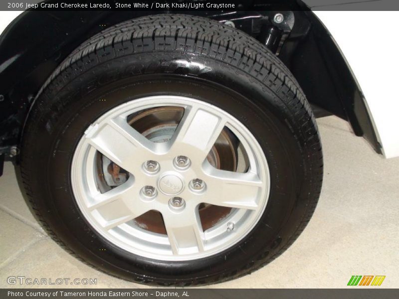 Stone White / Dark Khaki/Light Graystone 2006 Jeep Grand Cherokee Laredo