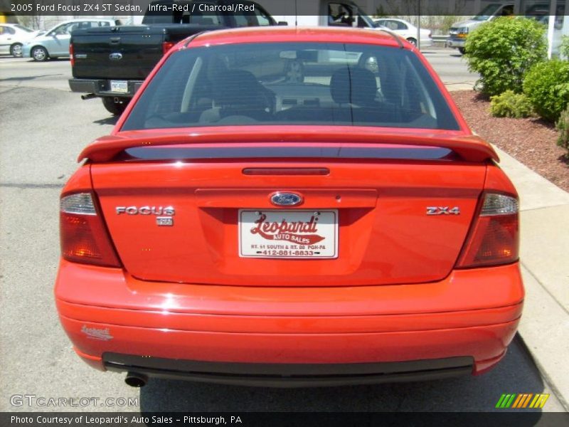 Infra-Red / Charcoal/Red 2005 Ford Focus ZX4 ST Sedan