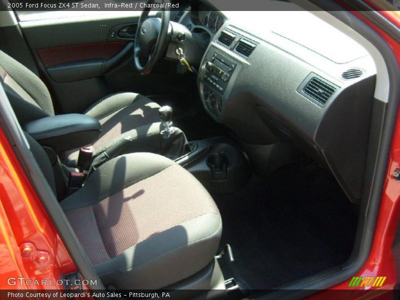 Infra-Red / Charcoal/Red 2005 Ford Focus ZX4 ST Sedan