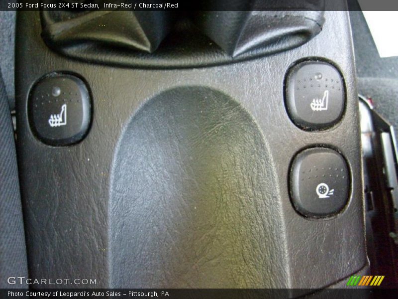 Infra-Red / Charcoal/Red 2005 Ford Focus ZX4 ST Sedan