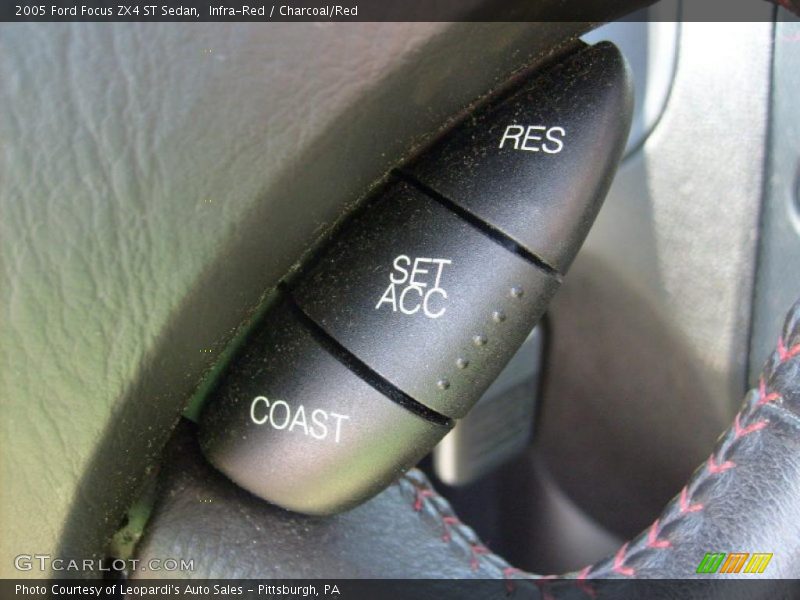 Infra-Red / Charcoal/Red 2005 Ford Focus ZX4 ST Sedan