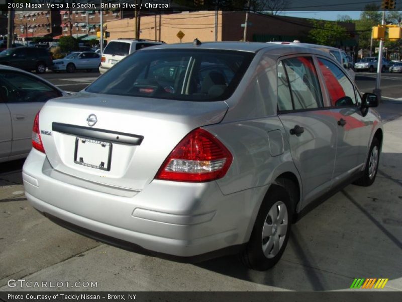 Brillant Silver / Charcoal 2009 Nissan Versa 1.6 Sedan