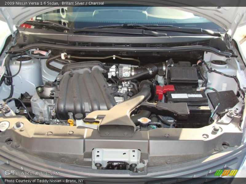 Brillant Silver / Charcoal 2009 Nissan Versa 1.6 Sedan