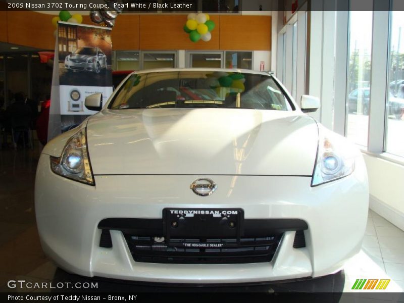Pearl White / Black Leather 2009 Nissan 370Z Touring Coupe