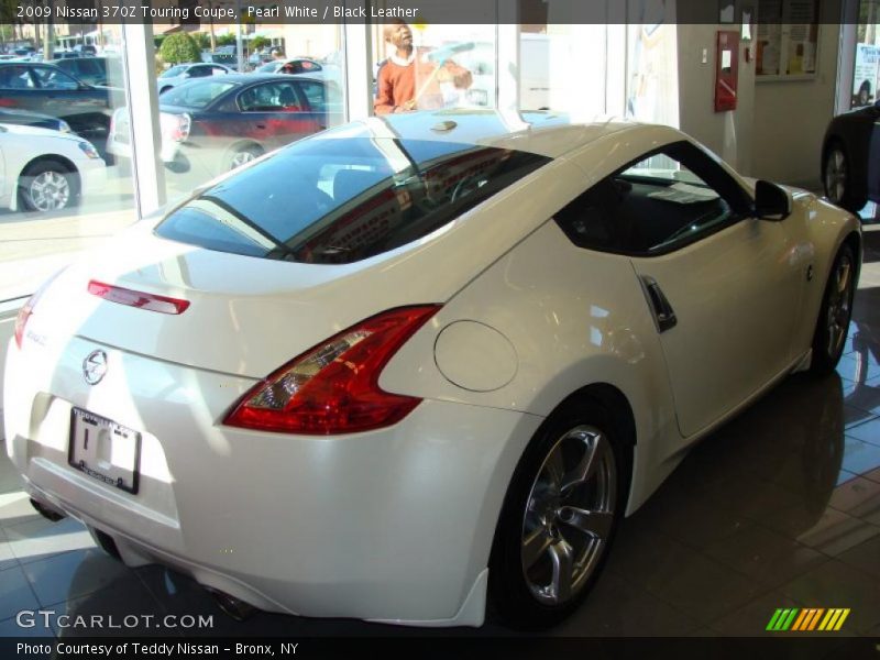 Pearl White / Black Leather 2009 Nissan 370Z Touring Coupe