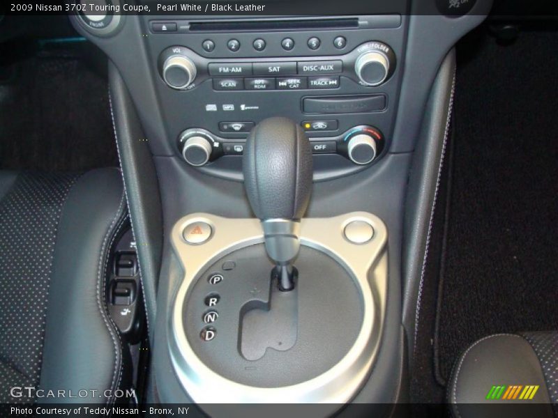 Pearl White / Black Leather 2009 Nissan 370Z Touring Coupe