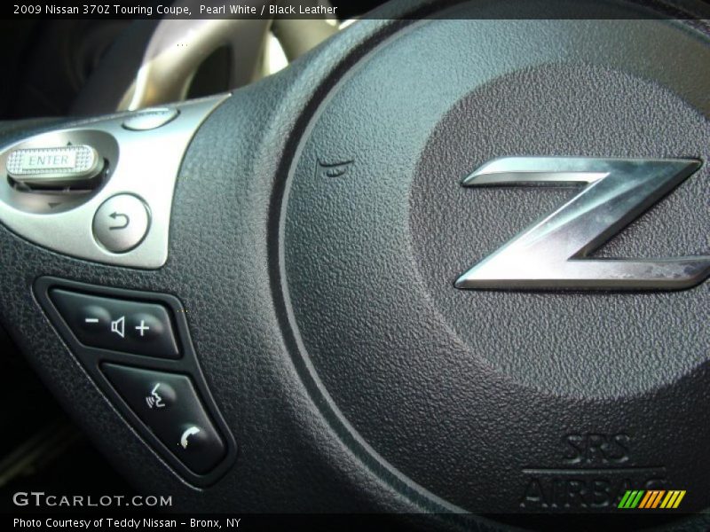 Pearl White / Black Leather 2009 Nissan 370Z Touring Coupe
