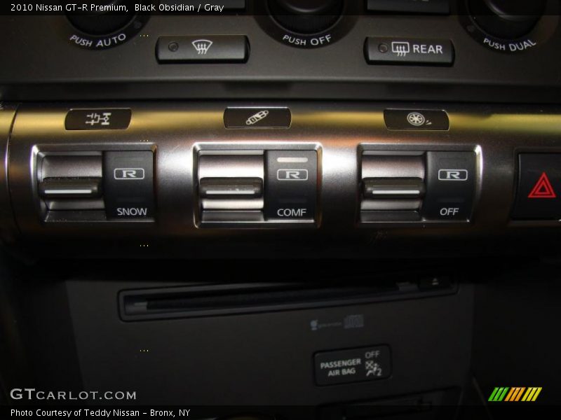 Black Obsidian / Gray 2010 Nissan GT-R Premium