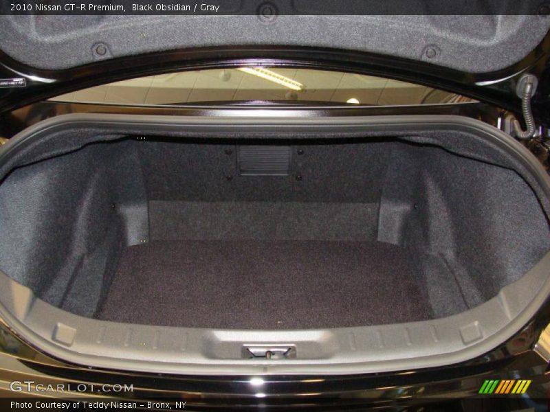 Black Obsidian / Gray 2010 Nissan GT-R Premium