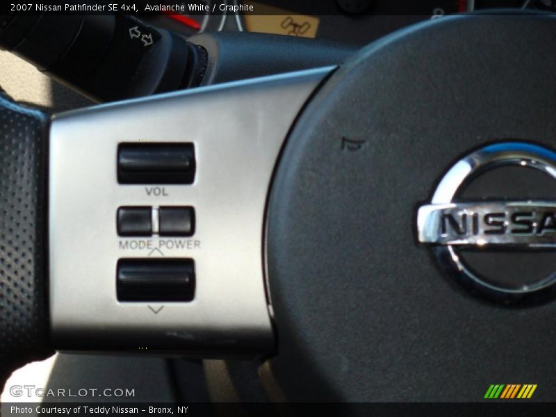 Avalanche White / Graphite 2007 Nissan Pathfinder SE 4x4