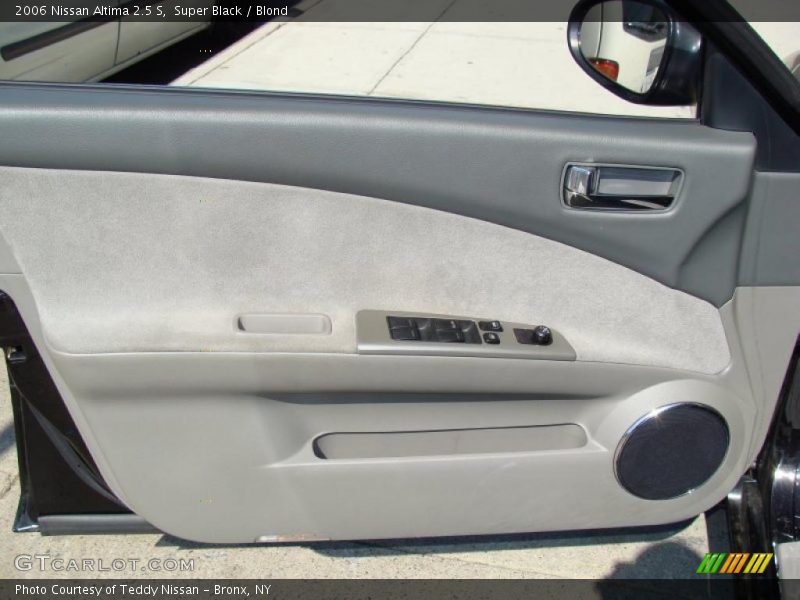 Super Black / Blond 2006 Nissan Altima 2.5 S