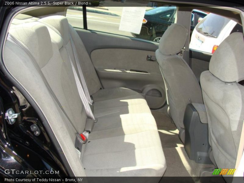 Super Black / Blond 2006 Nissan Altima 2.5 S