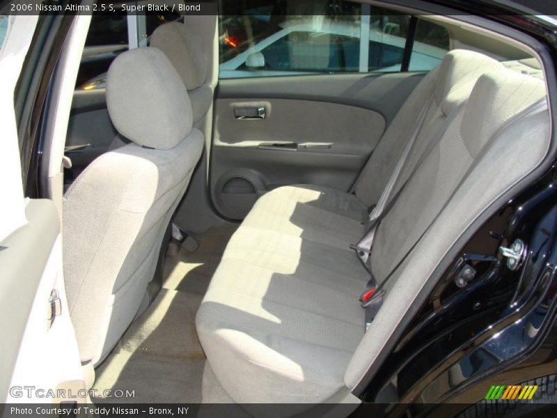 Super Black / Blond 2006 Nissan Altima 2.5 S