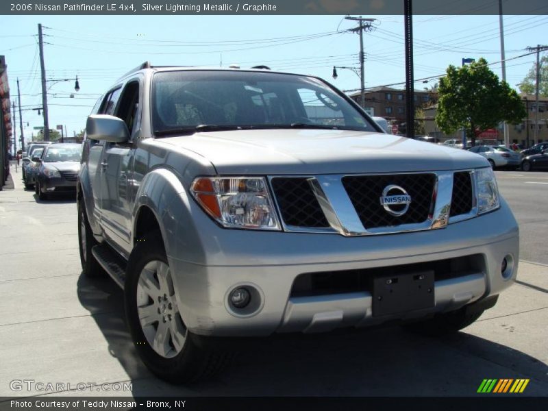 Silver Lightning Metallic / Graphite 2006 Nissan Pathfinder LE 4x4