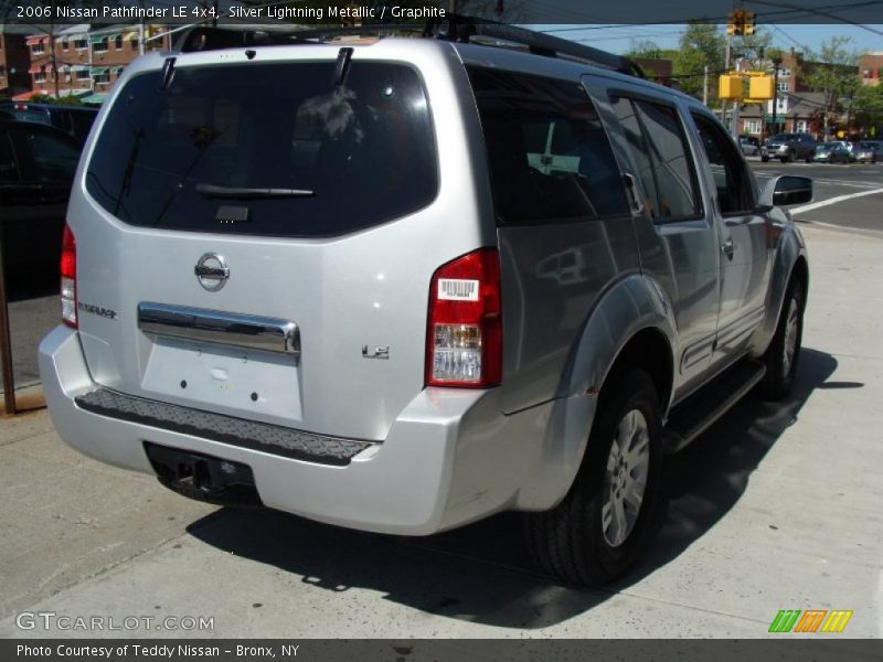 Silver Lightning Metallic / Graphite 2006 Nissan Pathfinder LE 4x4
