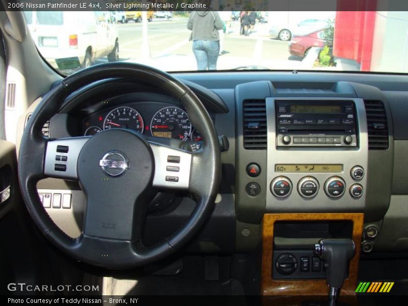 Silver Lightning Metallic / Graphite 2006 Nissan Pathfinder LE 4x4