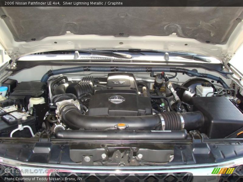 Silver Lightning Metallic / Graphite 2006 Nissan Pathfinder LE 4x4