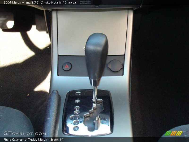 Smoke Metallic / Charcoal 2006 Nissan Altima 2.5 S