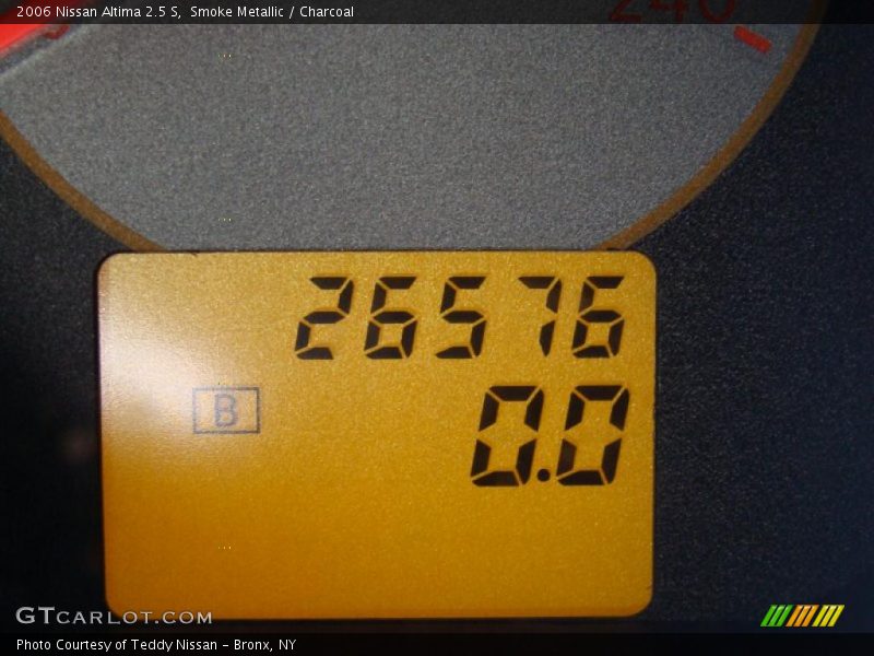 Smoke Metallic / Charcoal 2006 Nissan Altima 2.5 S