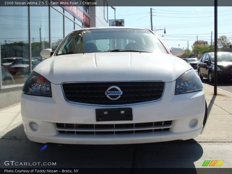 Satin White Pearl / Charcoal 2006 Nissan Altima 2.5 S