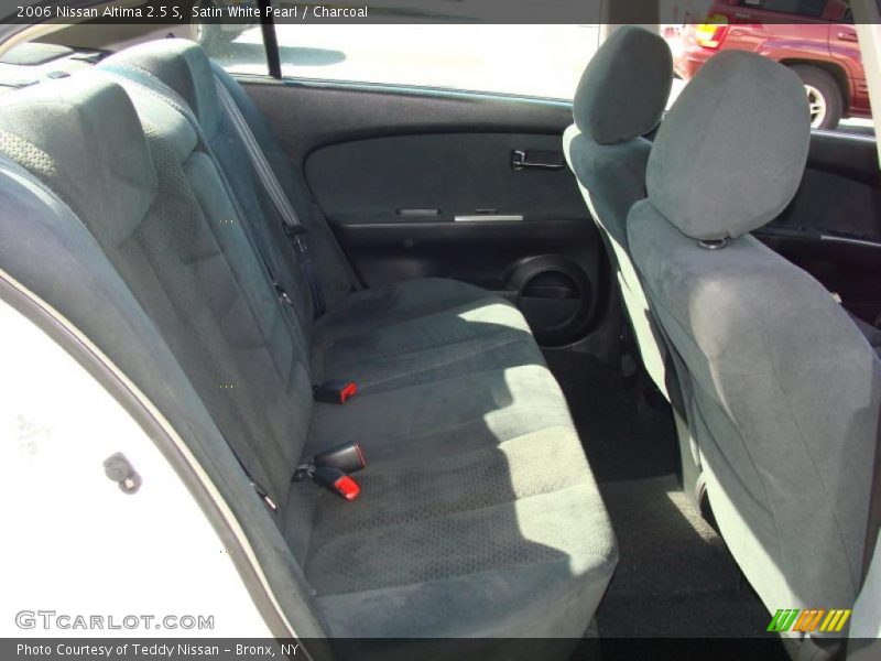 Satin White Pearl / Charcoal 2006 Nissan Altima 2.5 S