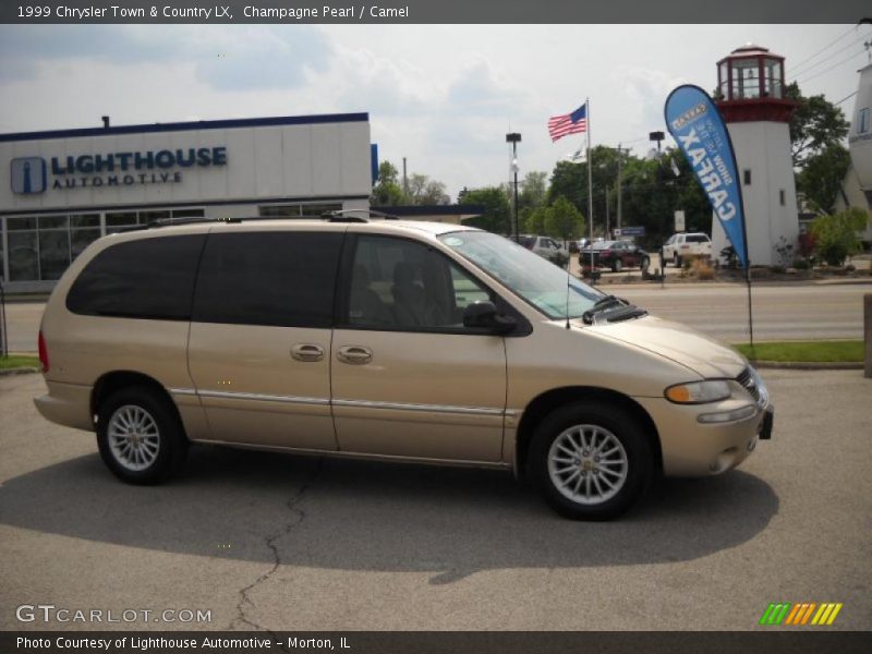 Champagne Pearl / Camel 1999 Chrysler Town & Country LX