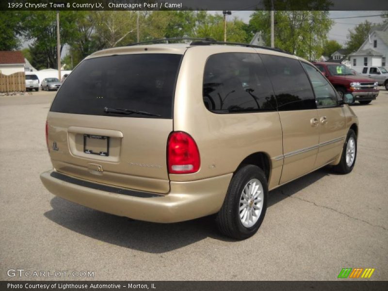 Champagne Pearl / Camel 1999 Chrysler Town & Country LX