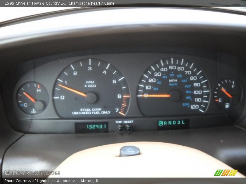 Champagne Pearl / Camel 1999 Chrysler Town & Country LX