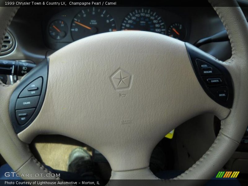 Champagne Pearl / Camel 1999 Chrysler Town & Country LX
