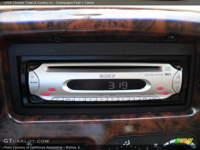 Champagne Pearl / Camel 1999 Chrysler Town & Country LX
