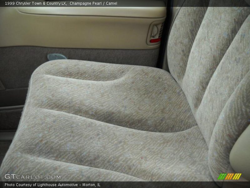 Champagne Pearl / Camel 1999 Chrysler Town & Country LX