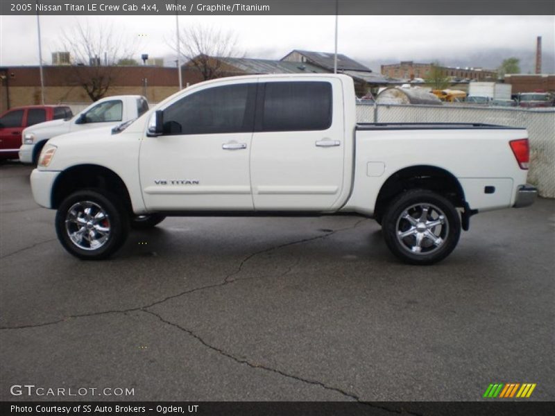 White / Graphite/Titanium 2005 Nissan Titan LE Crew Cab 4x4